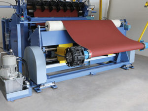 Optionally available: Shaftless unwind station type 366 for an ergonomic handling of the roll